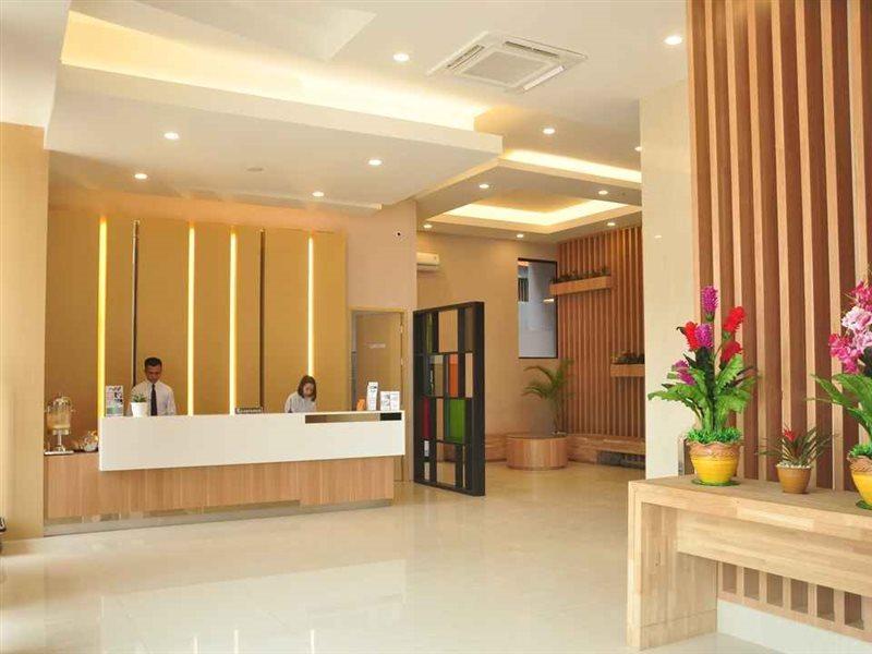 Hotel Mutiara RedPartner Padangsidimpuan Esterno foto