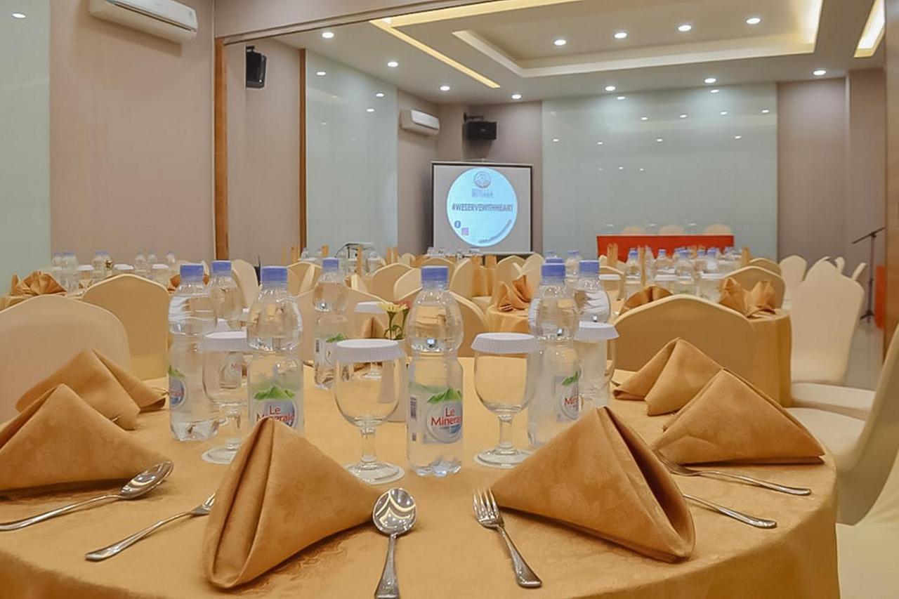 Hotel Mutiara RedPartner Padangsidimpuan Esterno foto
